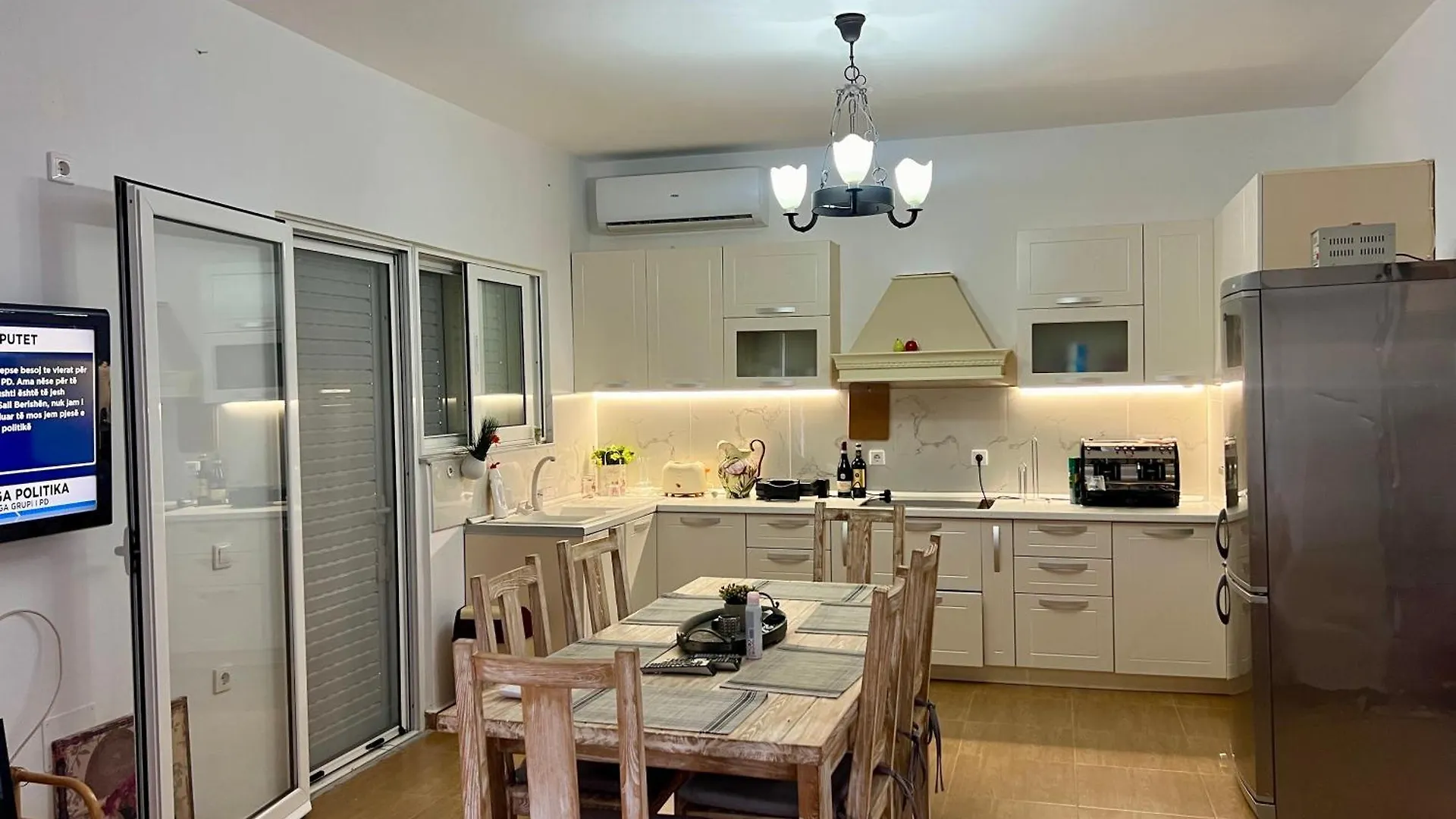 Quarto em Acomodações Particulares Vila Elezi Piqeras Borsh